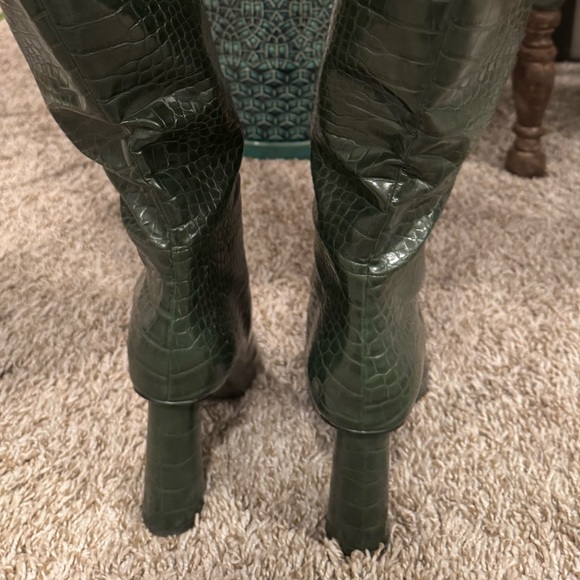 Faux Alligator Knee High Green Boots - Picture 5 of 7